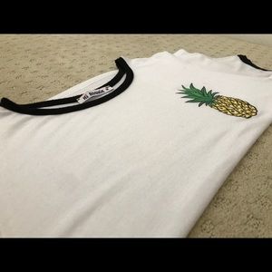 Pineapple crop top t-shirt from "Hi Roomie" (M)